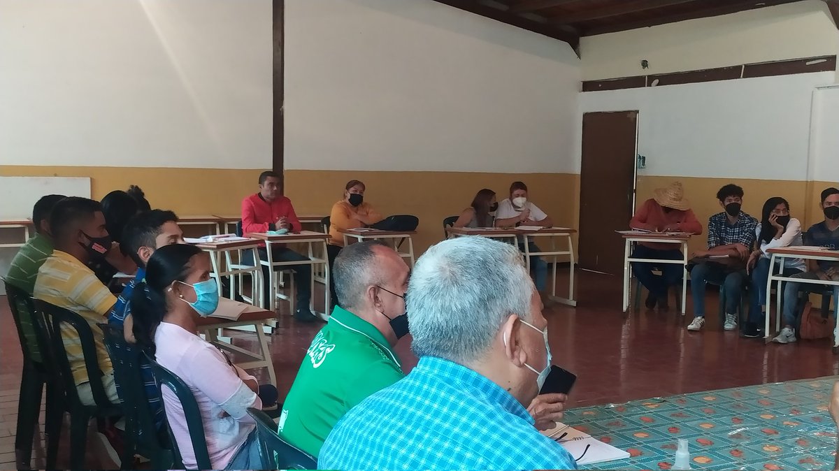 Hoy Viernes 18/Marzo nos encontramos en Reunión del Buró del Partido <a href="/PSUVLara_/">⭕NOTI PSUV 🗞️</a> en el Marco 3R.NETS y Sobre las 7 Linias  que se generaron en el 5to Congreso PSUV 4to De La JPSUV <a href="/AdolfoP_Oficial/">Adolfo Pereira Gobernador</a> <a href="/AgueroYanys/">Yanys Agüero (Cuenta Oficial)</a> <a href="/Ginkellys16/">Ginkellys Gutiérrez</a> <a href="/taniapsuv/">Tania Valentina Díaz</a> <a href="/AmeliachPSUV/">Francisco Ameliach</a>  <a href="/JChavezcarora/">Julio Chavez</a>