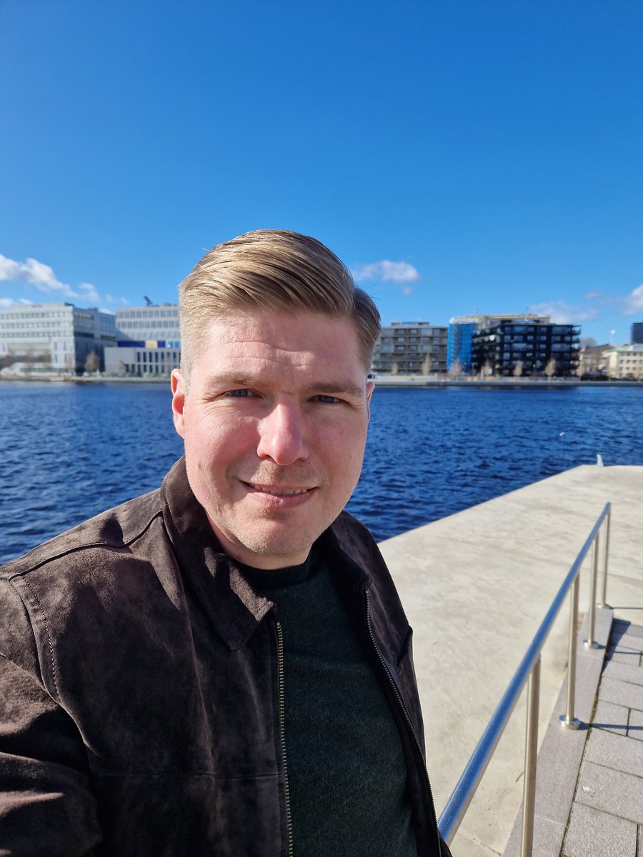 _DanielBrandon's tweet image. Fredag!