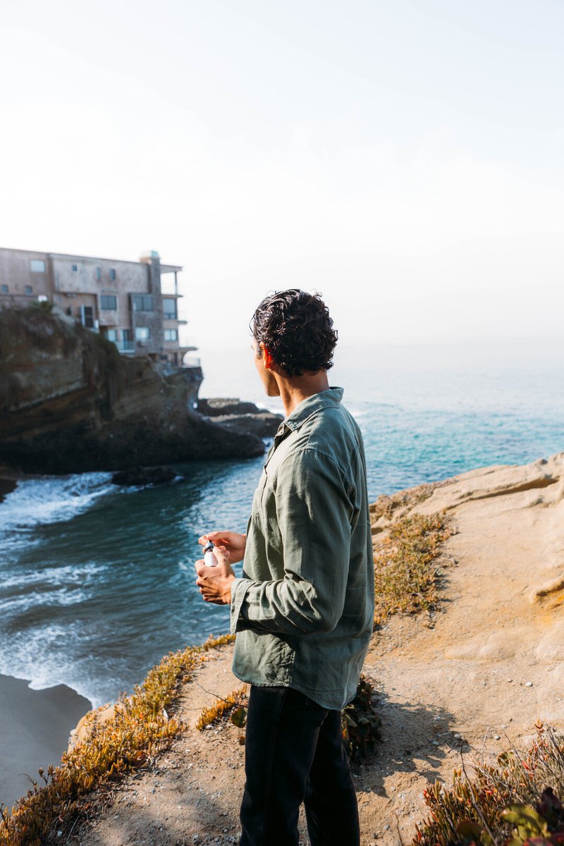 VermaFarms's tweet photo. Wherever your adventures take you- our discreet and travel ready CBD oils are perfect for on the go! 🌴 https://t.co/b60Nd4auYC