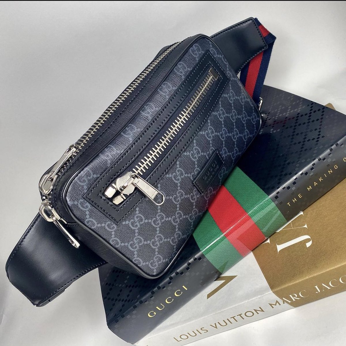 JunkJeans's tweet photo. Available now: Gucci | Soft GG Supreme Web Strap Black Red Belt Bag
.
.
To purchase:
✨Text (702) 935-6010
✨email sales@junkjeans.com
✨or visit https://t.co/yLVoPeBcMY 
.
.
.
Payment methods:
All major CC
PayPal 
Afterpay 

___________________ https://t.co/I3SYlq9c1i
