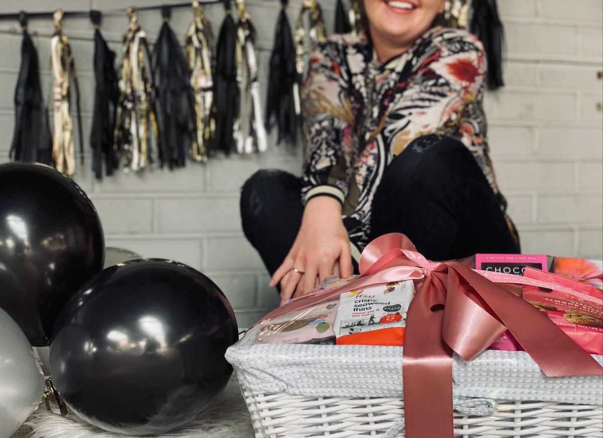 BasketsGalore's tweet photo. Something To Smile About ππ How Birthday Gifts on BasketsGalore are born, developed and nurtured.
Read more: https://t.co/4wvMcnzEyk
Shop: https://t.co/O7oGOtuq1V
#blog #birthdaygifts #birthdaybaskets #birthdayhampers https://t.co/Gc9hTNDh60