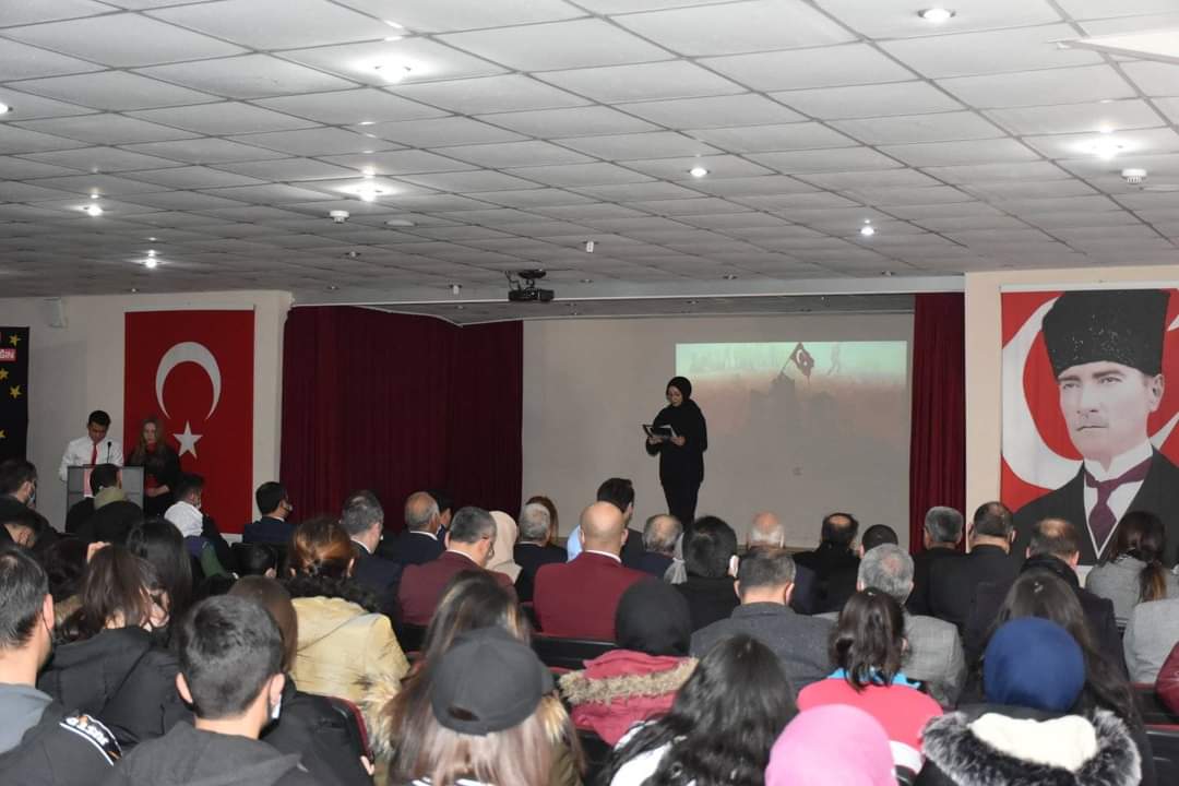 18 Mart Şehitler Günü ve Çanakkale Zaferinin 107.yıl dönümünü İlçe Programını gerçekleştiren Ethem ÖzsoyAL yöneticilerine,öğretmen ve öğrencilerimize teşekkürederiz.
<a href="/KaleKaymakamlig/">Kale Kaymakamlığı</a> <a href="/AbdulkadrSahn/">Abdulkadir Şahin</a>  <a href="/AysegulGuzel11/">Aysegul Guzel-MEB</a> 
<a href="/ETHEMZSOY3/">ETHEM ÖZSOY</a> 
<a href="/XXII_XI_MM_AG17/">Aydın GÜL 🇹🇷</a> 
@kalesehitvpaihl
@BelenkoyO