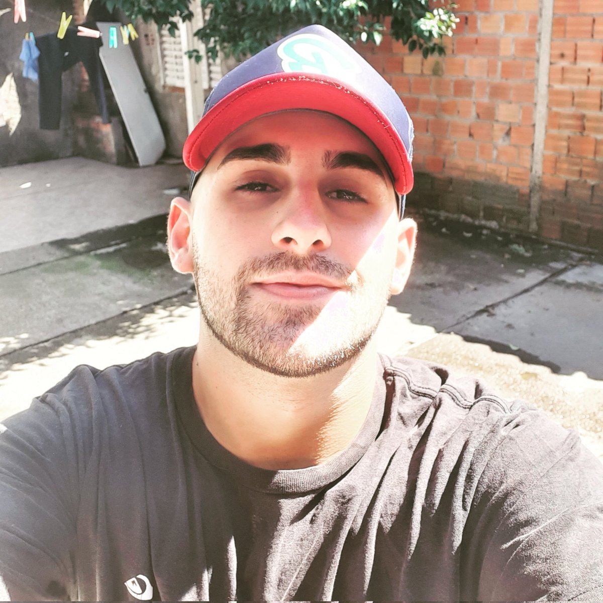 _voliveira10's tweet photo. #NewProfilePic https://t.co/ou1A0pxs8R