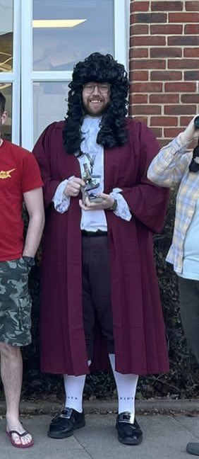 MrLeaney's tweet image. Hadn’t quite considered how much I would look like Captain Hook. So when I told them I was dressed as Robert Hooke, it didn’t really help…
But a fun end to #BritishScienceWeek2022!