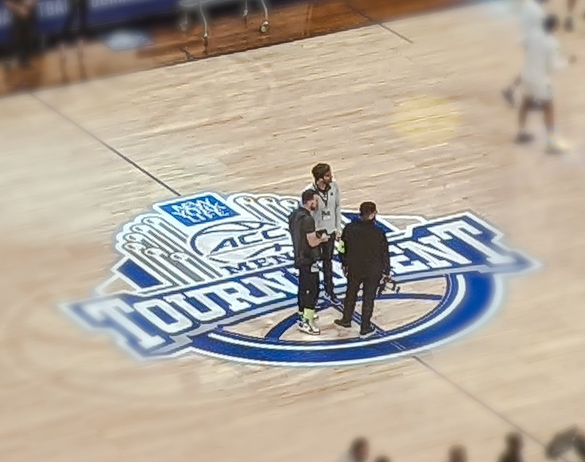 Before the run begins, must say how grateful I -as a DUKE fan- am for this trio.

Guys, you're peerless. What you've done for DUKE athletics, particularly the 𝖇𝖆𝖘𝖐𝖊𝖙𝖇𝖆𝖑𝖑 program, is truly 𝒔𝒑𝒆𝒄𝒊𝒂𝒍. 

Thankful for each of you. 
Your work is unmatched. 
We salute.