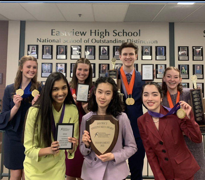 EVHSSpeech's tweet photo. Our speech national qualifiers! 

-Oksendahl and Krekeler in Duo
-Cailyn Mayotte in Drama
-Zoe CHAMP in POI!!
-Olivia Brothers in Humor
-Rhea Rajvansh in US Extemp
-Faye Zhang in US Extemp https://t.co/YGb82urGyB