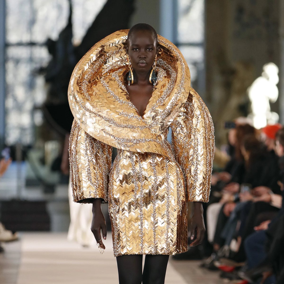 lydyonce's tweet image. BUT CAN THEY PULL #HER OFF???? have to ve a #serialserver i fear