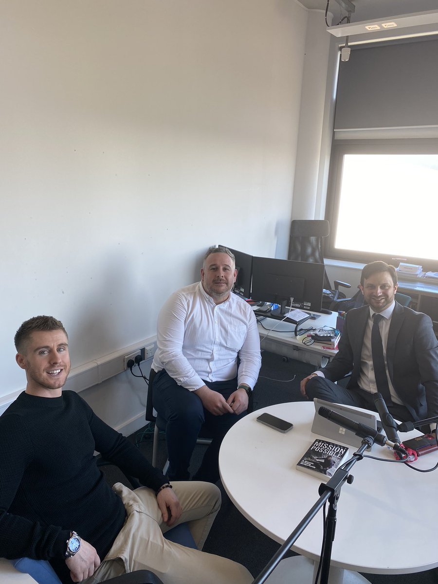 teachernudge's tweet photo. It’s not every Friday that you get to share a platform with @jasonmohammad &amp; @AshDykes 
Two inspirational people, sharing their stories and skills @CAVC 

Huge shout out to @TELCAVC - three events in one morning…. no problem 👏🏽👏🏽👏🏽

#HappyFriday https://t.co/fdoj07MUZh