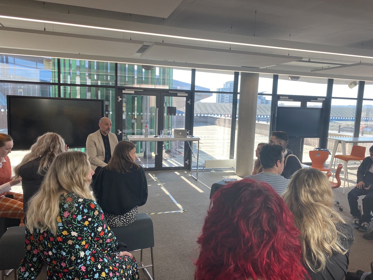 teachernudge's tweet photo. It’s not every Friday that you get to share a platform with @jasonmohammad &amp; @AshDykes 
Two inspirational people, sharing their stories and skills @CAVC 

Huge shout out to @TELCAVC - three events in one morning…. no problem 👏🏽👏🏽👏🏽

#HappyFriday https://t.co/fdoj07MUZh