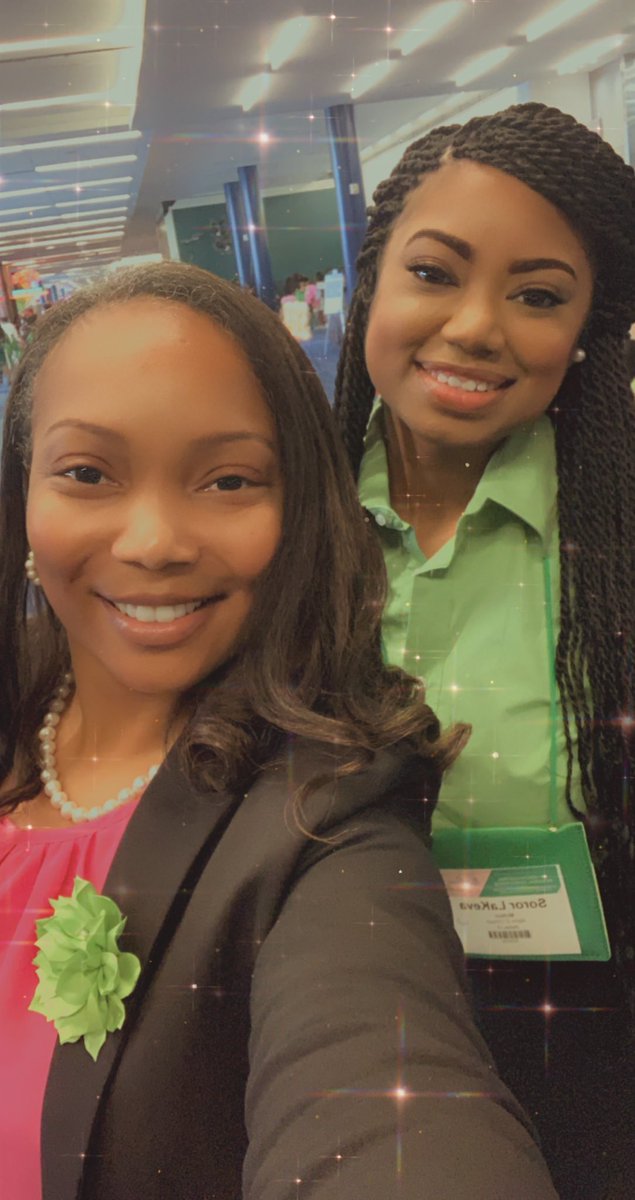 MMcCullum_iLead's tweet image. I finally crossed paths with @LakevaMcneal in person. 💗💚 #AKAEducators #ReignitingTheFlame
#90SCRC #WeAreSouthCentral