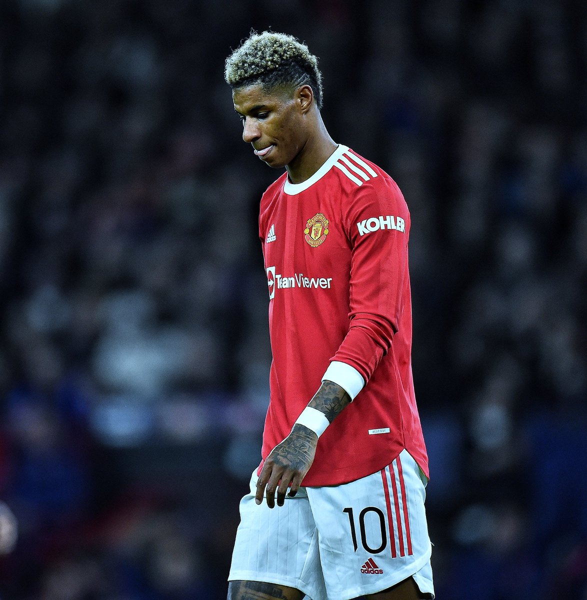 Mbe_st5's tweet photo. Alphonso Davies : « Je me sens mal pour lui [Rashford], il fait de son mieux, une opération à l’épaule... ce n’est pas facile de revenir de blessure depuis si longtemps. » #MUFC https://t.co/RonIqzyLdT