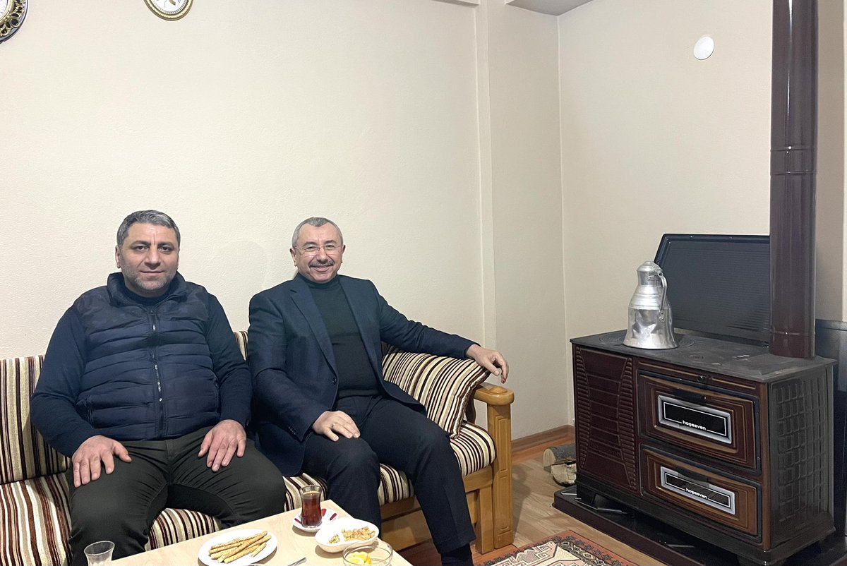 bbismailerdem's tweet photo. #1915ÇanakkaleKöprüsü açılış töreninden sonra İlçe yönetim kurulu üyemiz @AbubekirUcan a Lapseki’de @h_ibrahimyazici @afatihkilic @mustafakiraztr @mitatakbudak @CtkkayaZ @adnanbas58 birlikte misafir olduk

Abubekir beye misafirperverliği,ev sahipliği için çok çok teşekkür ederim. https://t.co/7Nclin6ym0