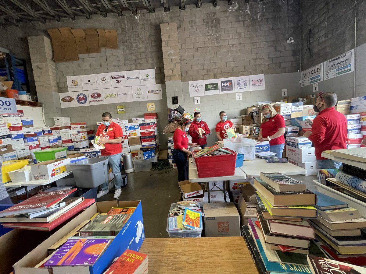 Jesse Scan (@jessedatarget) on Twitter photo D455 Picking, packing, and sorting today with <a href="/the_bookfairies/">The Book Fairies</a> 📚📖📦 <a href="/Jesse_NER/">Jesse</a> @JennyTGT <a href="/KellyMcGarrity/">Kelly McGarrity</a> D455 Picking, packing, and sorting today with <a href="/the_bookfairies/">The Book Fairies</a> 📚📖📦 <a href="/Jesse_NER/">Jesse</a> @JennyTGT <a href="/KellyMcGarrity/">Kelly McGarrity</a>