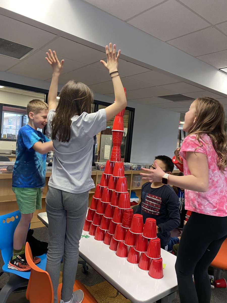 PrattClass5's tweet photo. Thanks @erika_lusky My class loved their time in the Center for Creative Design! @EastHills4_8 @bhschools https://t.co/3zbY8hDsvy