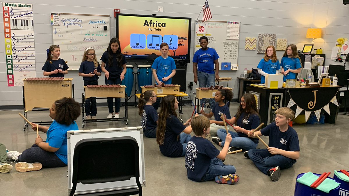 🎶 Arts Alive 🎶 was a big success today, thanks in part to these wonderful students right here! Thank you for making Valley View proud! #gocubs <a href="/BradleySchools/">Bradley Co. Schools</a>
