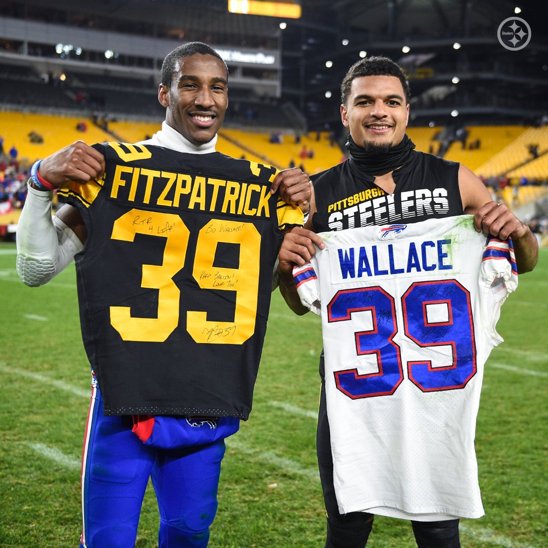 steelers's tweet photo. Bama Boys reunited 

@minkfitz_21 | @LeviWallace39 https://t.co/Efq1Lbp0Vc