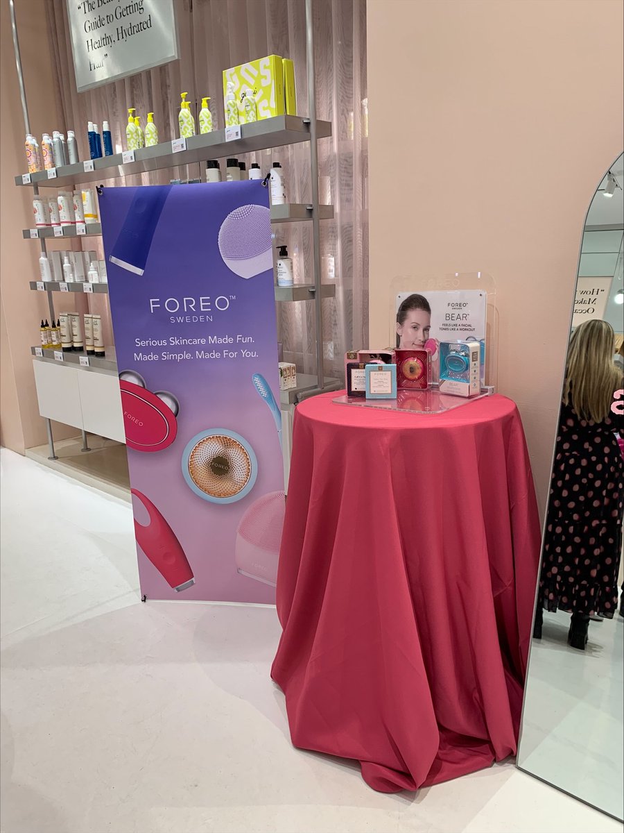 FOREO's tweet photo. We had an absolute blast at the @Allure_magazine store event in NYC last night! β¨
Our team enjoyed sharing our favorite skincare devices with attendees - and even showing some helpful tips and tricks.
#FOREO #AllureStore #skincare https://t.co/W0Ibui71CV