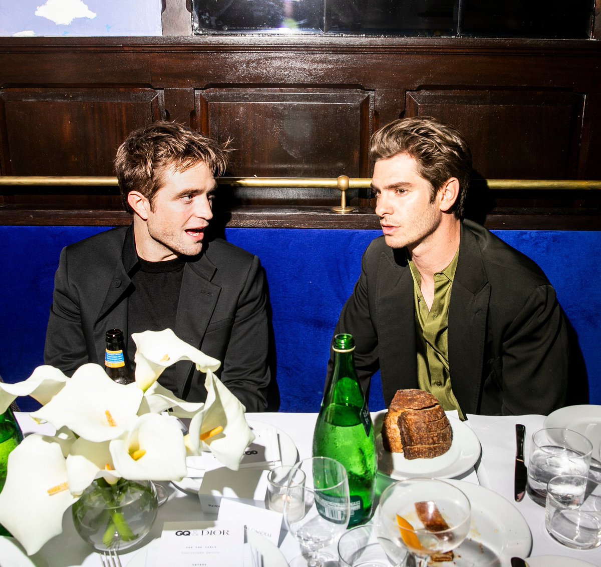 garfieldfiles's tweet photo. andrew garfield and robert pattinson https://t.co/x0gFChVK7V