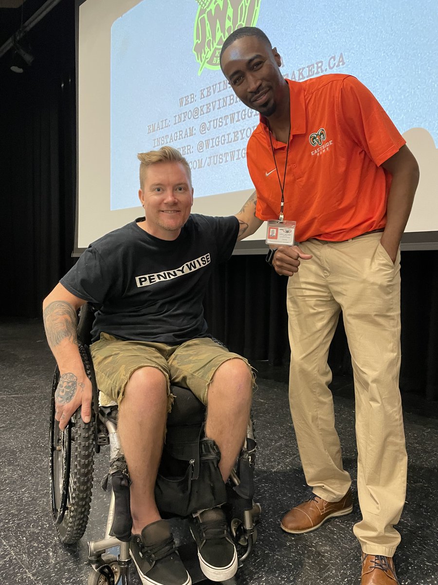 AlachuaSchools's tweet photo. Kevin Brooks, a national speaker on teen drinking and driving and its severe consequences, spoke to over 100 students at Eastside today. https://t.co/Ea3rWk98Am