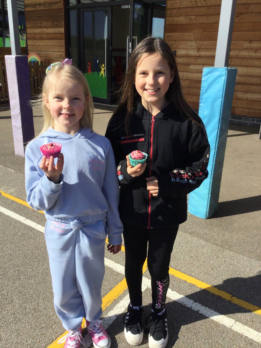 HogsthorpePA's tweet photo. Thank you so much for the amazing donation of over 80 homemade red nose cakes today for our children to share from one of our wonderful parents! They thoroughly enjoyed them. #AmazingParents #SuchKindness #RedNoseDay #Delicious https://t.co/DLUeSFIvqM