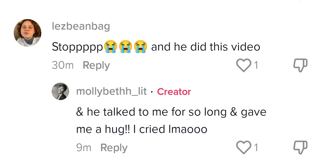 💬|Molly wrote on TikTok that <a href="/AdamLambert/">ADAM LAMBERT</a> was "so sweet &amp; down to earth" and "talked to me for so long &amp; gave me a hug!! I cried"

Pls 🥺💕 tiktok.com/@mollybethh_li…
