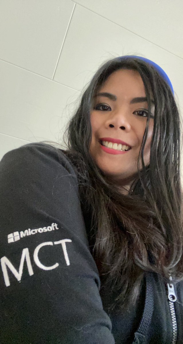 cjkodare's tweet photo. I spent half of my Friday as an Azure Tech Trainer teaching Intro to Cloud - Microsoft @Azure to my Tech Evolution colleagues at Forefront!
#introtocloud #microsoftazure #techevolution #traineeprogram https://t.co/UI4Vj077mN