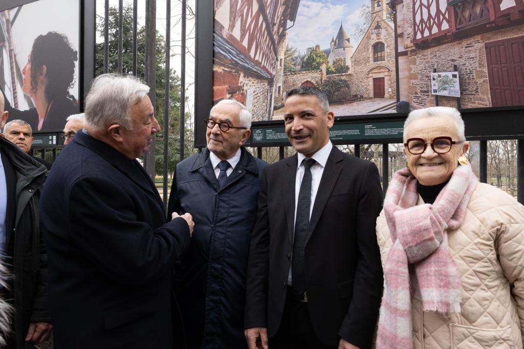 FrancoiseGatel's tweet photo. @FrancePcc @JardinLuco Ces merveilleuses Petites cités de caractère 
@FrancePcc
 à l'affiche au Jardin du Luxembourg 
@JardinLuco
 #France #patrimoines 
#Josselin #Vénéjan #Chatelaudren #Murat https://t.co/URPrvI7xhZ