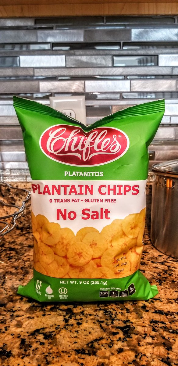 AdamLRussell3's tweet photo. Chifles  PLAINTAIN CHIPS [ Platanitos ]
0 TRANS FAT + GLUTEN FREE
No Salt 
#chifles #Plaintain #Plaintainchips #Platanitos #chips #latin #LatinFood #snacks #Food #foodporn #foodies #culinary #LatinAmerica #america #usa https://t.co/fHWAjEwoIQ