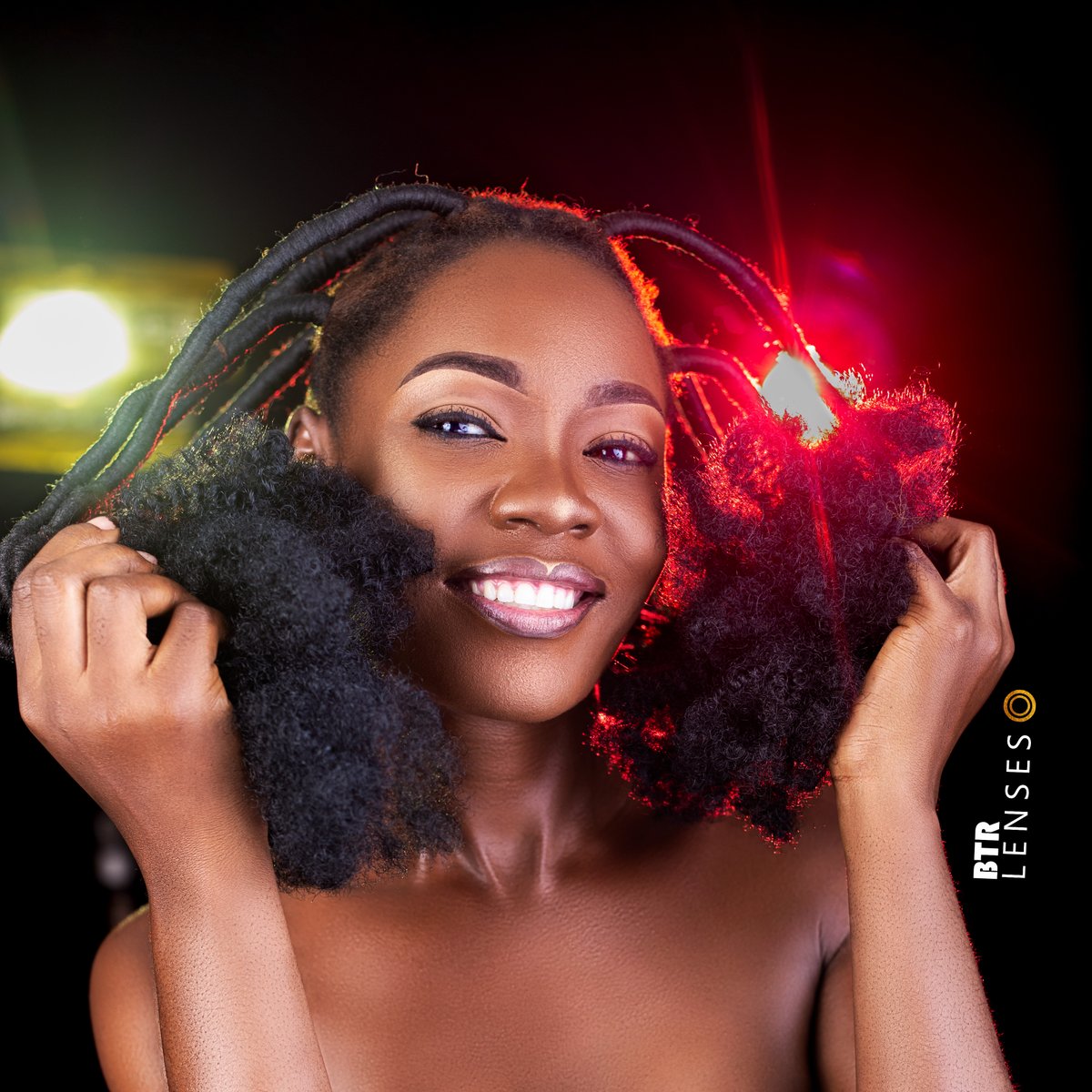 BtrLenses's tweet photo. Sending you light and colour.
Photography is an art. I love art.

Shot at: @btrlenses
Retouched: @betawale
Model: @abey_fola

Who is your Photographer? Can we shoot you?🤣

#melaninpoppin #btrstudioshoot #betawaleshot #darkskin #btrstudioshoot #osogbophotographer https://t.co/IbnYk66UZL
