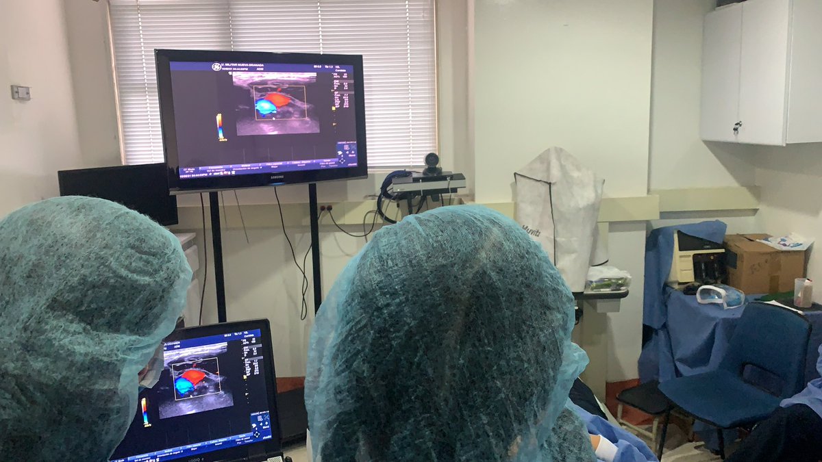 ANDRESMFC14's tweet image. Mis estudiantes de 7 desde hace 4 años! Así que si podemos #PocusFirst #NuevoFonendo