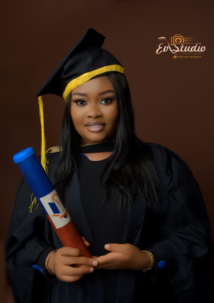 EnukaTessy's tweet photo. I made it😊
   One degree hotter 💙
Grace✅ https://t.co/rfFAHNJvWl