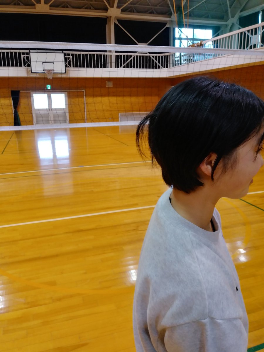 stmvolley's tweet photo. 髪がハネてますが、今日も元気です。 https://t.co/zdXhFNH7a0