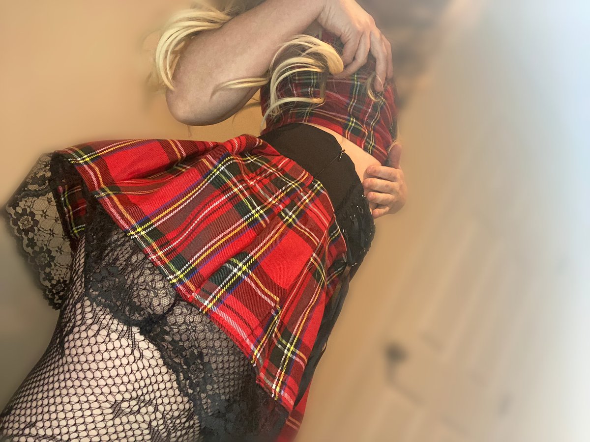 I’m all about having fun, anyone wanna have some fun? 😈