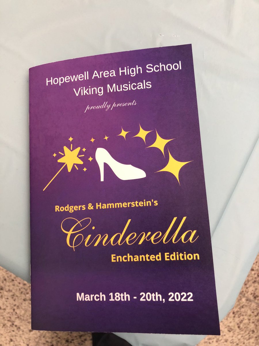 HHSVikingAP's tweet photo. Opening Night of @VikingMusicals production of Cinderella.  Two more chances to catch this performance Saturday at 7:30 and Sunday at 3. #vikingpridep3 https://t.co/itch3iDLfL