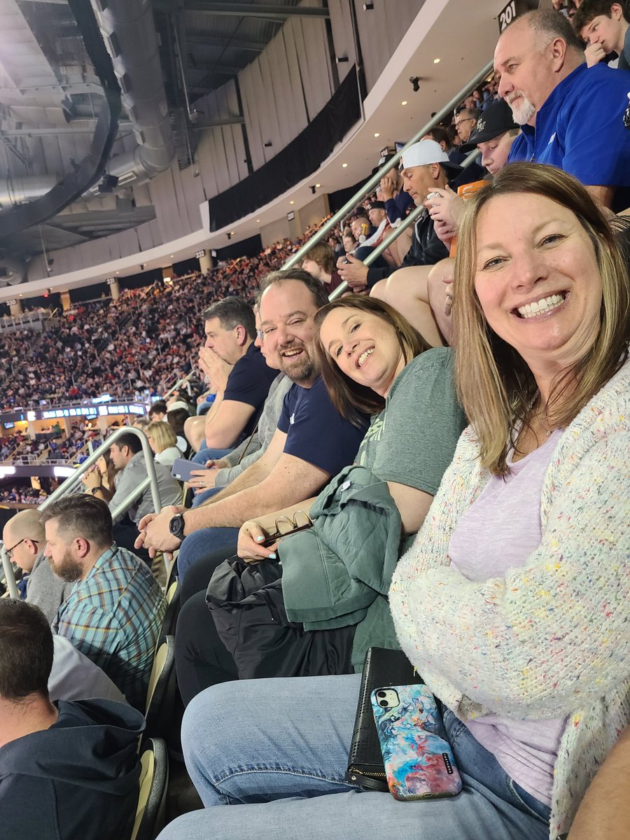 #mmselfie We just want to get on the big screen #MarchMadness2022
