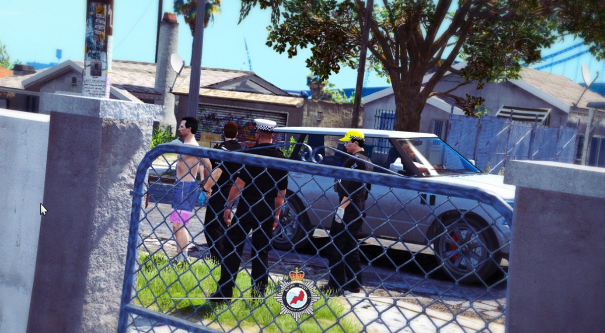 ARG_SWRPC's tweet photo. Noise Complaints were dealt with swiftly by our Traffic Superintendent (@SWRPC_2020), our Armed Response Superintendent (@SWRPC_3077), and 2 other officers! Some of the public decided to take a few photos as they walked past or from their house! https://t.co/Z0xTadIO0u