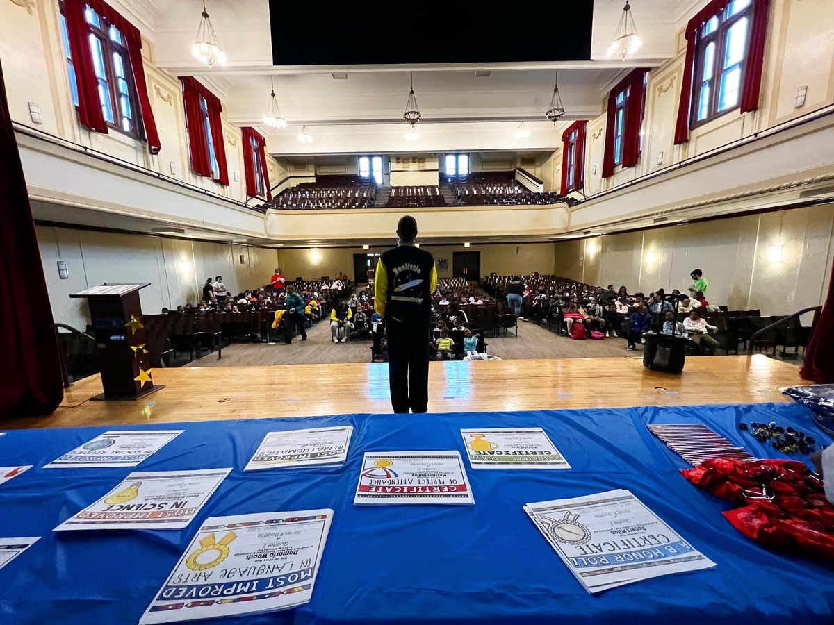 DoolittleEleme1's tweet photo. Congratulations to all of our scholars! #AwardsAssembly @CrislerJoan @ChiPubSchools @TheFundChicago @ChandraSMathias https://t.co/3RHsqNNbW0