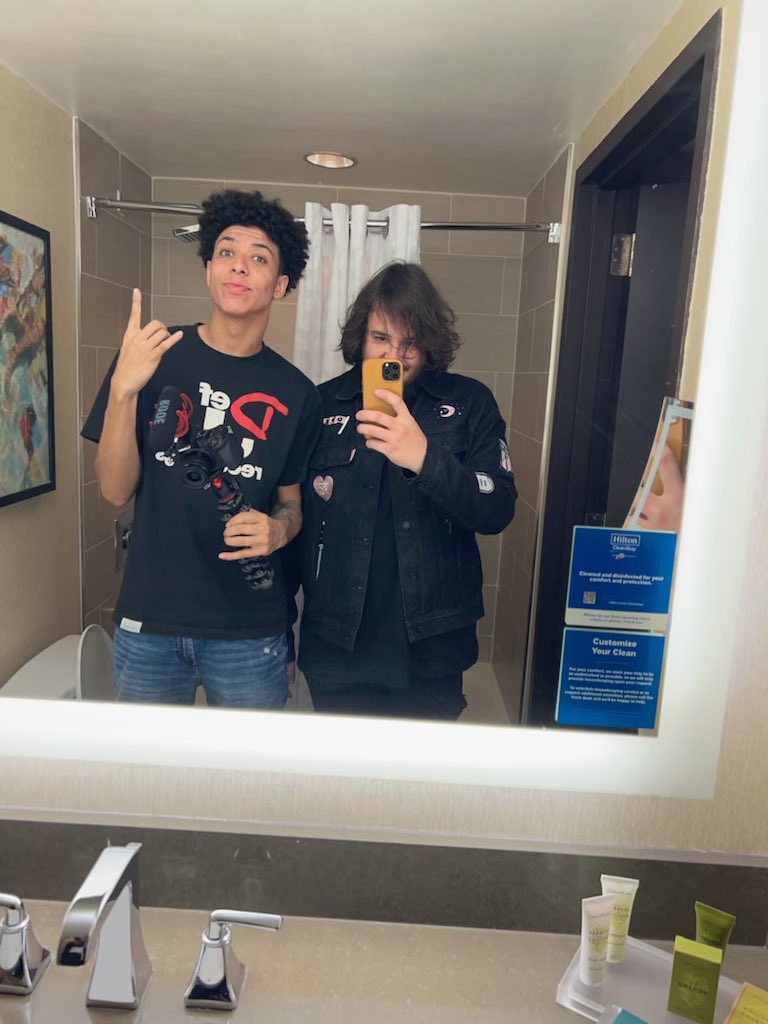 ICEEE 🎅🏼 tweet media