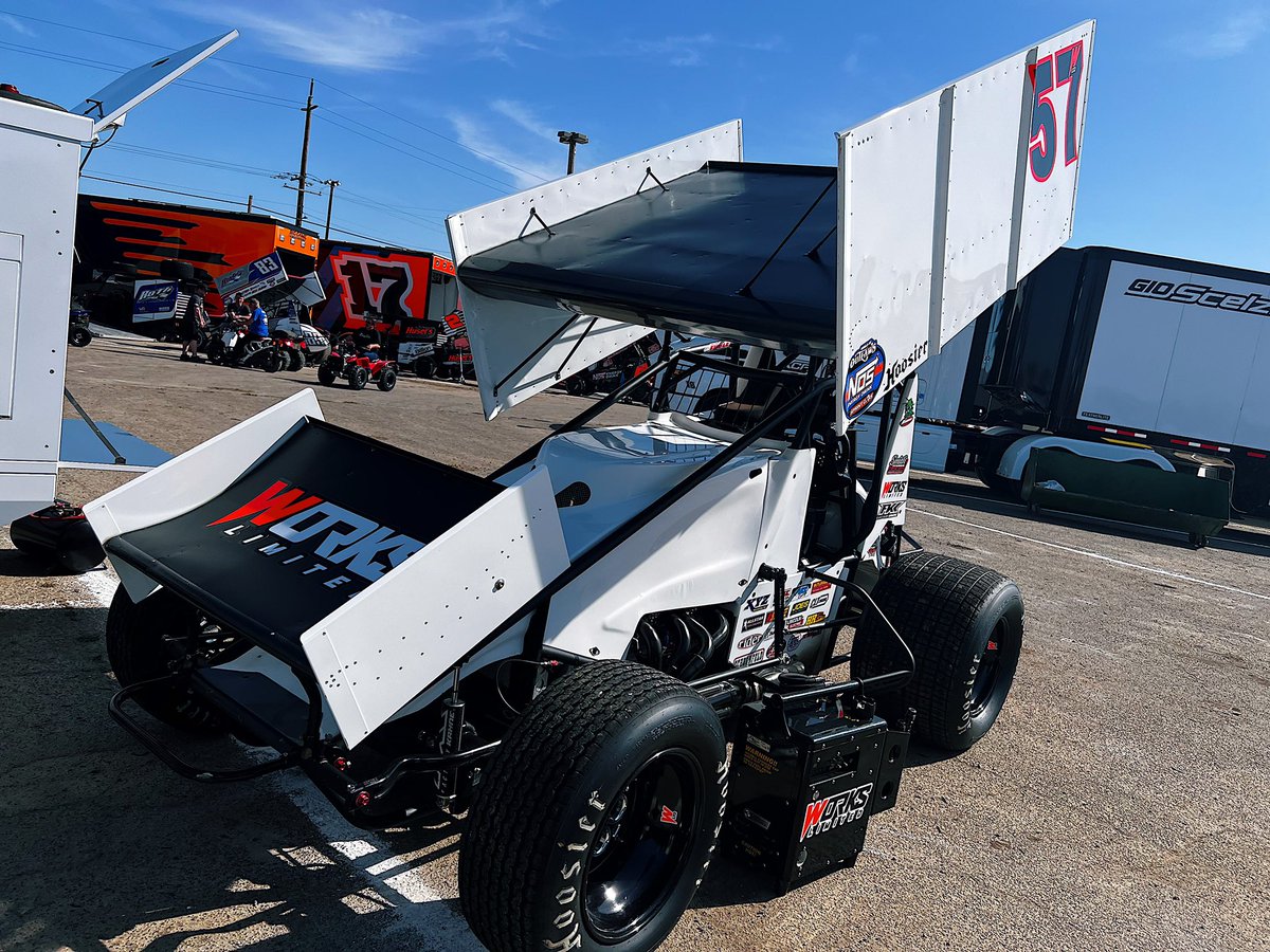 WorldofOutlaws's tweet photo. Sunshine @TyCourtney7BC continues his California swing aboard Kevin Kozlowskiโs #57W tonight at @Merced_Speedway! https://t.co/9DclhRAmTM
