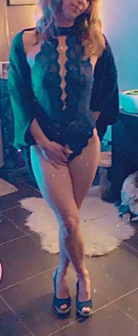 Ce soir c&rsquo;est bleu 😋💋 #coquine #lingerie #sexy https://t.co/oVmQfbCOYI<a href="/tag/coquine"class="tags">#coquine</a><a href="/tag/lingerie"class="tags">#lingerie</a><a href="/tag/sexy"class="tags">#sexy</a>