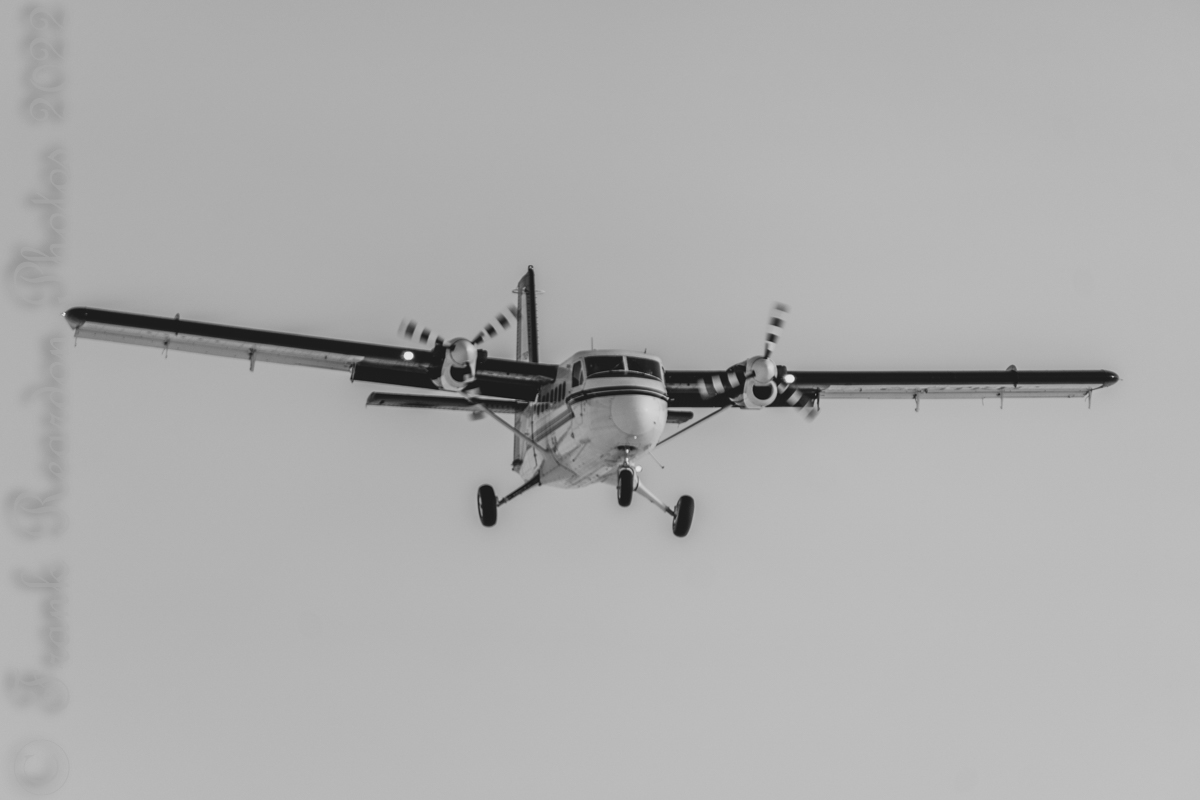FrankReardon1's tweet photo. #KennBorekAir #DeHavilland #TwinOtter #CGTKB on MAR.18.2022 #YFBSpotters #YFB #Blackandwhite https://t.co/976Cf9Gpao
