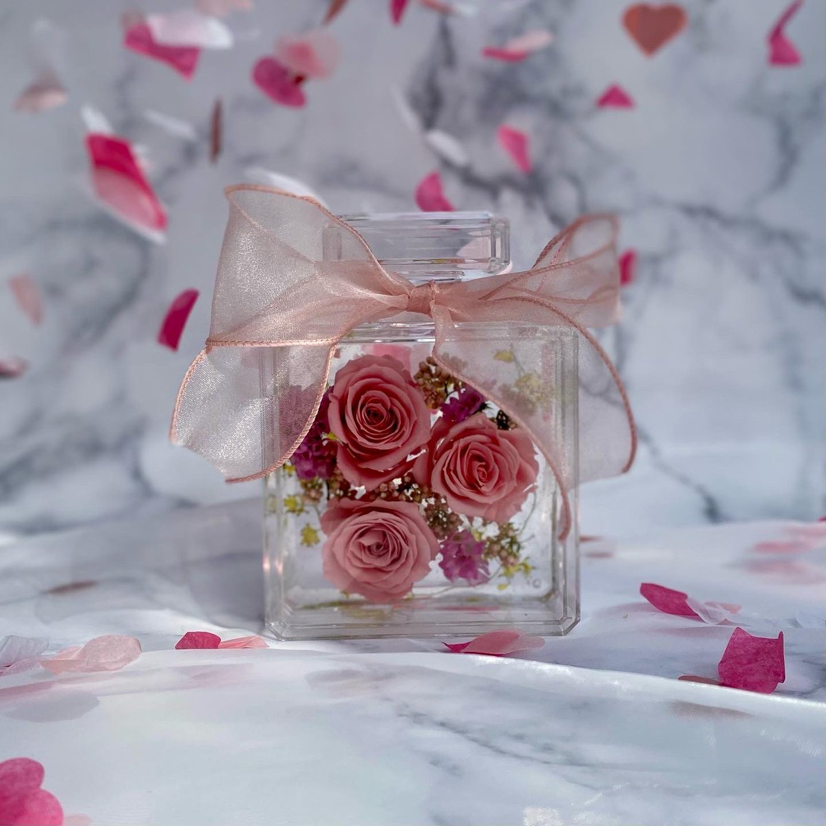 Bs_flw_98493's tweet photo. #プリザーブドフラワー
#花のある暮らし 
#Flowers 
#花 
#ハンドメイド https://t.co/0N1JZymhZ6
