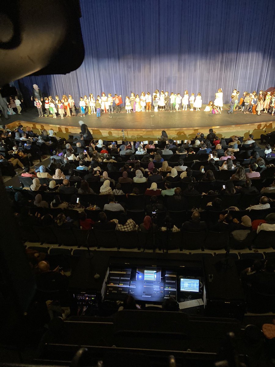 KindiAcademy's tweet photo. @KindiMsLisa you packed the house tonight with your beautiful stage performance #kindi #musical #musicaltheatre https://t.co/kfpraFg1cw