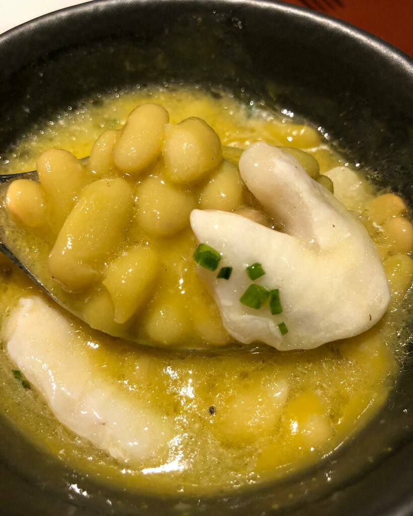 acme_ESP's tweet photo. [Muy] bien se come en el #tabanco de @mariantabernaverdejo

Agradable espacio, muy bien atendido 60-80€ pax 

#verdinas #cocochas #ciervo #calamar #escabeche #salazón #oreja #pannacotta 

@callejuela_bodega 
@gutierrezcolosia https://t.co/IdIKzQs2UP https://t.co/cZGDkcXdFx