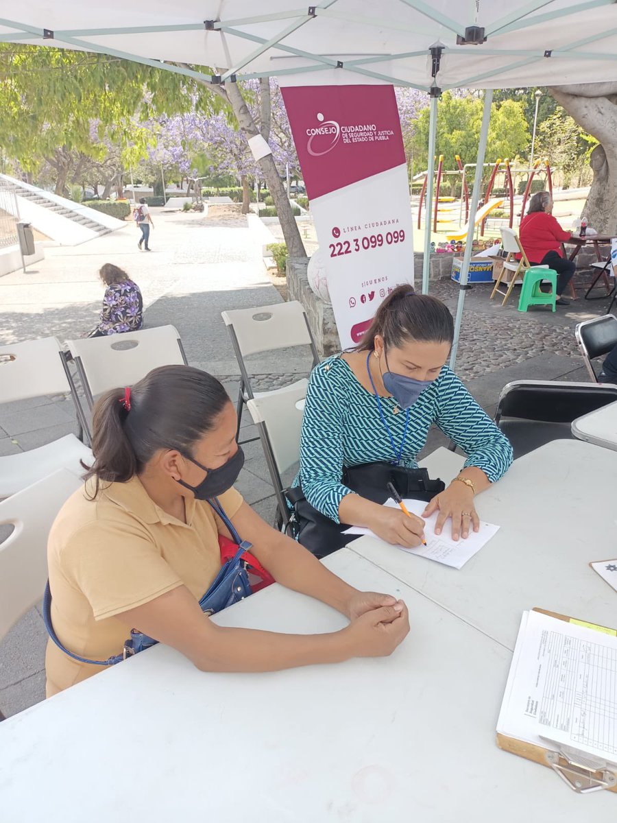 CCSJPuebla's tweet photo. #ElCCSJPComparte 📣
💻⌨️👩 Participamos ofreciendo atención legal y psicológica a mujeres en la jornada de salud cultural y educativa convocada por la Secretaría de Bienestar y Participación Ciudadana en la colonia Los Volcanes.
¡Aquí algo de lo que se vivió! 👇 https://t.co/8TWaT2o1vz