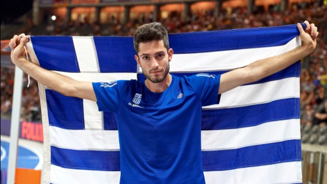 Magician_Zastro's tweet photo. Ανήμερα των γενεθλίων του ο Μίλτος απογειώθηκε στα 8.55m και κατακτά το χρυσό μετάλλιο στο Παγκόσμιο κλειστού στίβου στο Βελιγράδι.
Χρόνια πολλά στο Μίλτο, να είναι γερός, δυνατός και να παραμείνει ατομάρα, διότι μεγάλος αθλητής είναι ούτως ή άλλως. 
#Tentoglou #TeamHellas 🇬🇷 https://t.co/94gADV5BsM