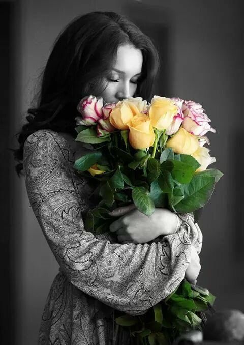 Alnaifa39594505's tweet photo. @fh22lll @___sm7__ @kPTI3rN4kzAlOFd @Lxxiu1 @Ghywm33 @Rooz24681 @tf_rr @kg4vv @baru_511 @smooe66 @Hanan3753 @ae3li @m_3zwa @vf__5 @fab7960 @J9uyM11 @2_zr34 @ololololff ونتي بخير يقلبي ...لا خلا ولا عدم يابعدي ..الله يبلغنا وياكم بصحه وعافيه ...الف شكر مهاااوي https://t.co/72R7CKD0Rp