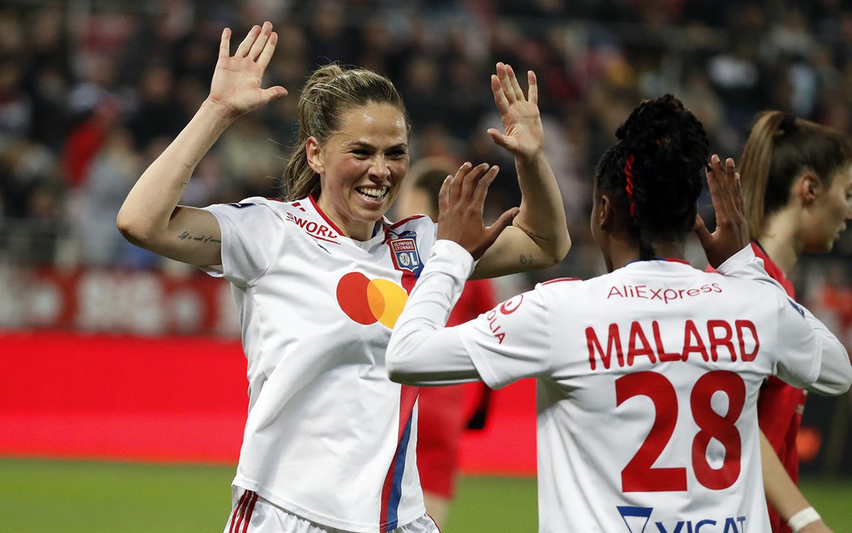 ol__lyonnes's tweet photo. 373 jours après son dernier match avec l'arrivée d'un bébé, @sarabjork18 a retrouvé le terrain ! 😃👏

#DFCOOL 0-3 https://t.co/xvwKlojcPr