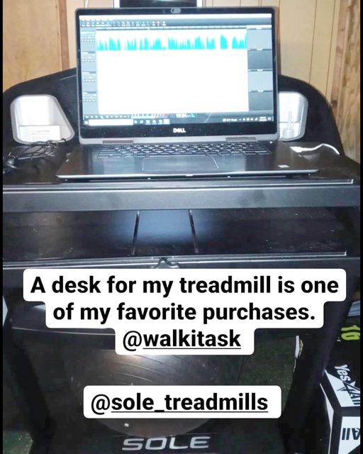 walkitask's tweet photo. Customer Spotlight💡Sonya is an avid user of her WALK-i-TASK desk. She loves to edit her podcast while getting her steps in. We love to see it! #walkitask #Workfromhome #walkandwork #workstation #Stepgoal @SoleTreadmills https://t.co/qnP5BdYW9h