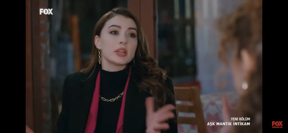 TurkishSeries00's tweet image. #sonsuzakadar #AskMantikIntikam #ErZan #ErZanLas #BurcuÖzberk #EsraErten #OzanKorfalı Esra: "Why is my finger empty?"  😂😂 I'm about to explode